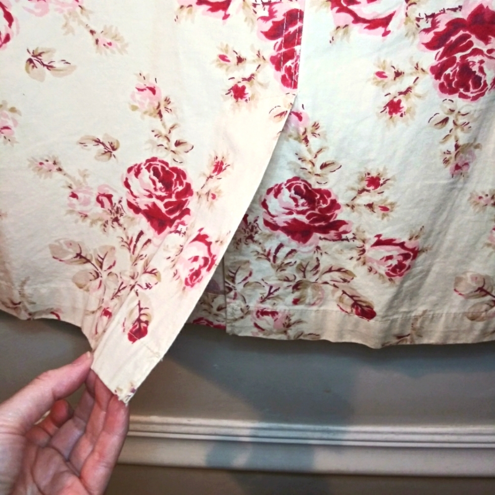 3/$18 Vtge. Izod Rose Print Tan Chino Cottagecore Style High Waist Pencil Skirt - Picture 6 of 8